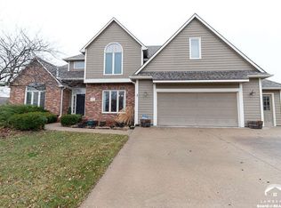 1009 Langston Ct, Lawrence, KS 66049