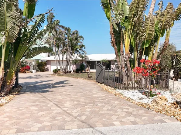 5650 Williams Dr, Fort Myers Beach, FL 33931