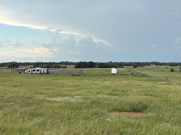 3144 Fm 1922, Floresville, TX 78114