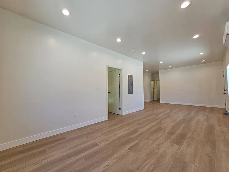 11821 Pipeline Ave #1 — Photo 6