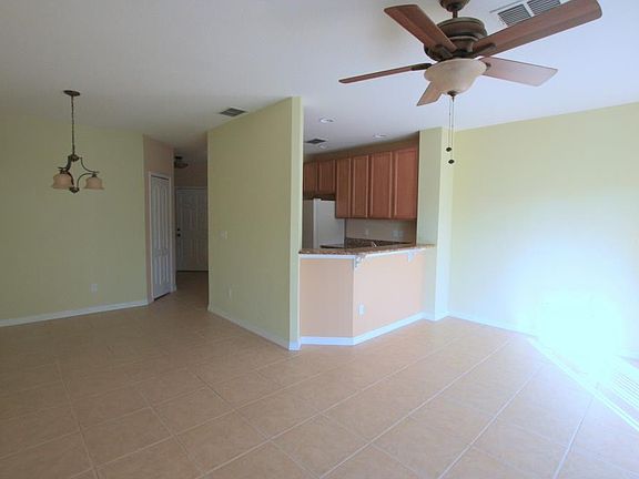 4th image of 9353 Jasmine Flower Ln #175