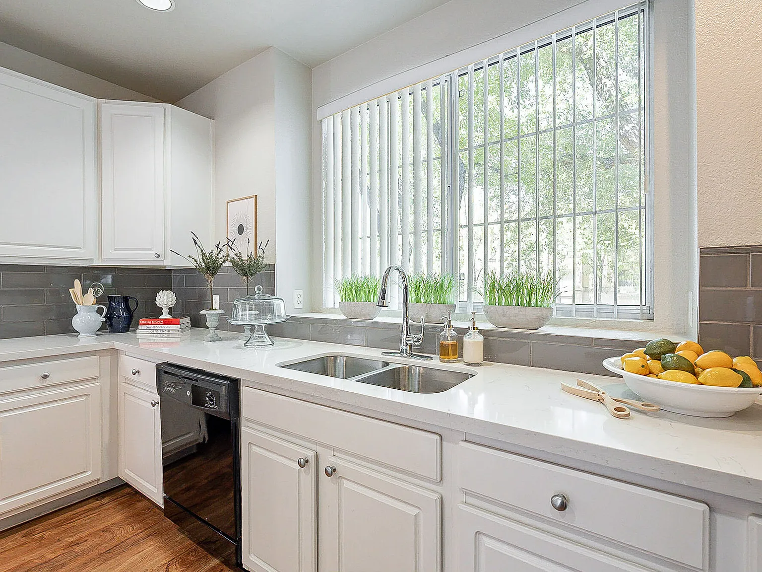 Palazzo Townhomes — Photo 2