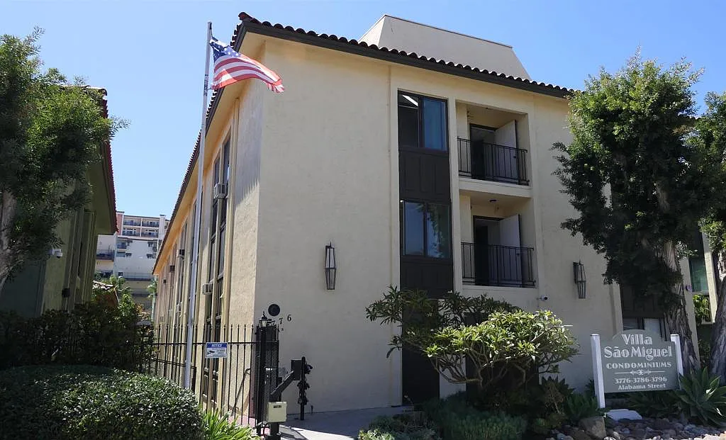 1 bed, 378 sqft, $2,100 — Photo 3