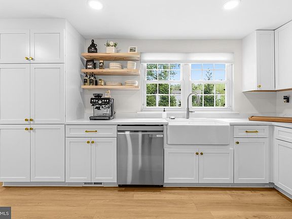 4th image of 30060 Blackfoot Dr