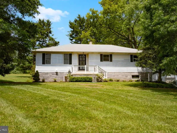 2464 Old Route 100, Barto, PA 19504