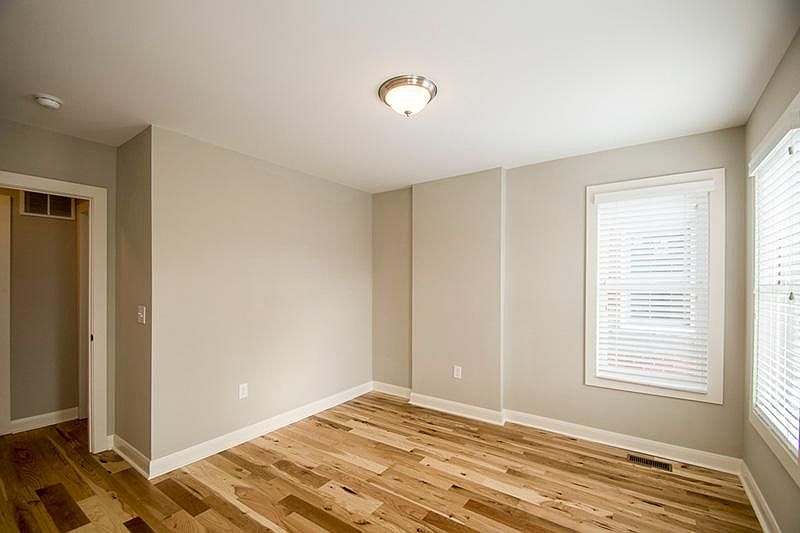 1st image of 351 E 11th Ave
