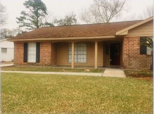 1410 Saxony Ln, Houston, TX 77058