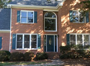6037 Fairfield Oaks Ln, Pfafftown, NC 27040