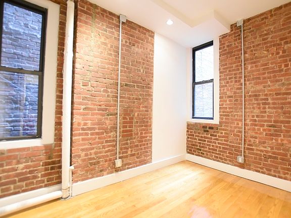 5th image of 26 Van Dam St #4S