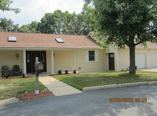 1102 Hickory Ln, Fenton, MO 63026