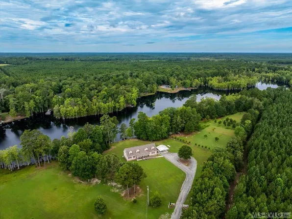 13298 Tupelo Ln, Jarratt, VA 23867