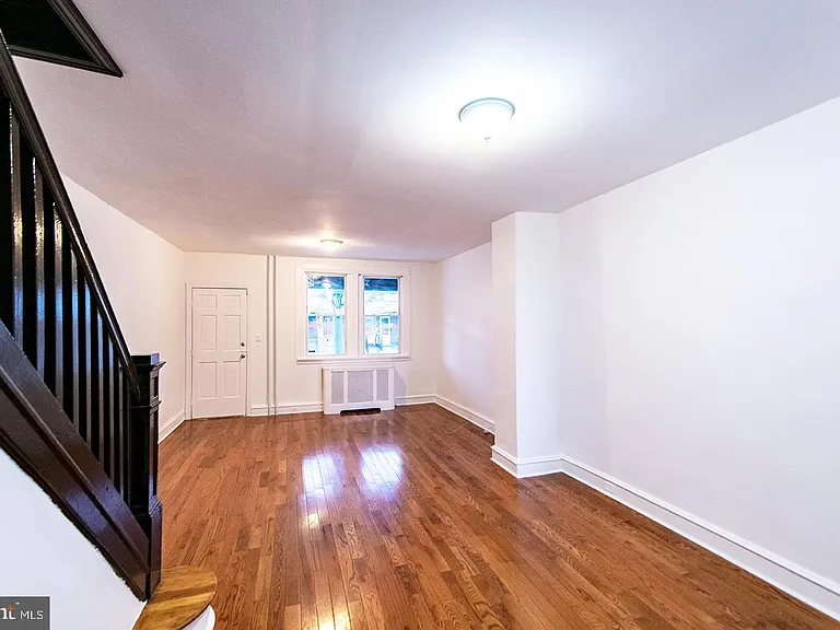 2306 E Cambria St — Photo 4