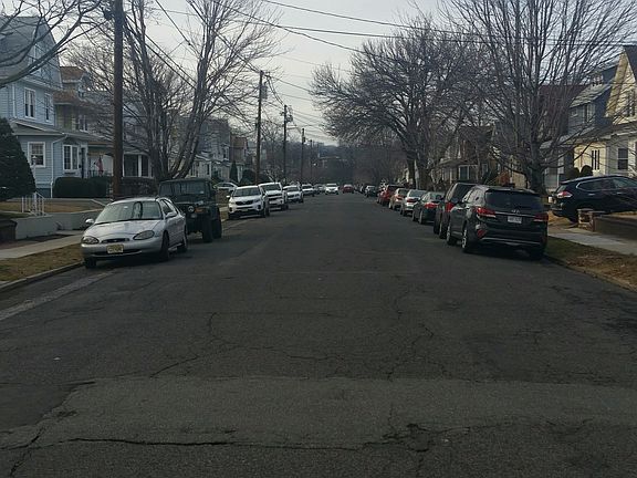 Exterior Neighborhood (street photo)