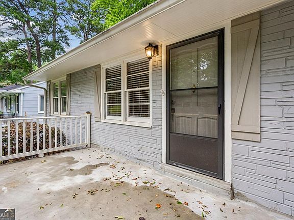 4th image of 1910 La Dawn Ln NW