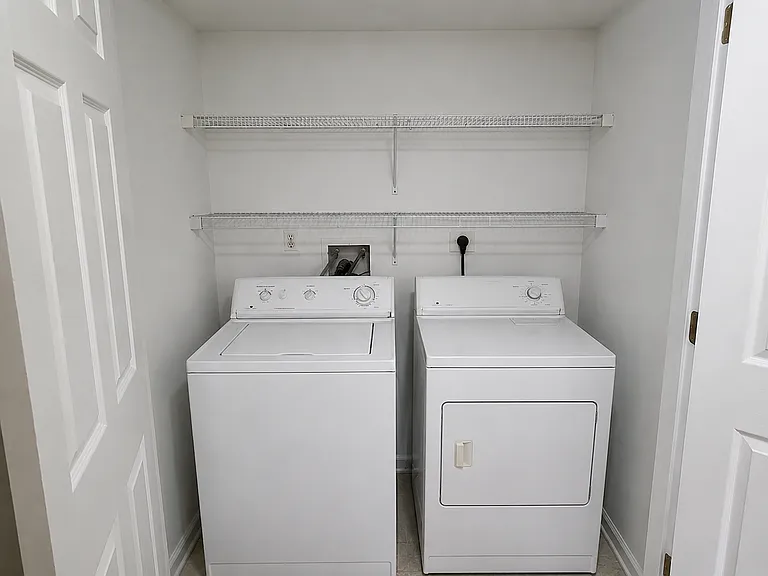 5252 Maris Ave — Photo 6