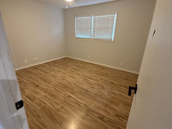 5th image of 1520 Mohawk Ct NW #1