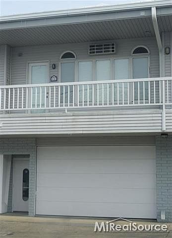 1st image of 11 Seabreeze Dr