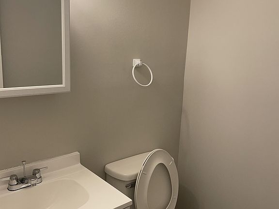 4th image of 2119 Bulla St #D