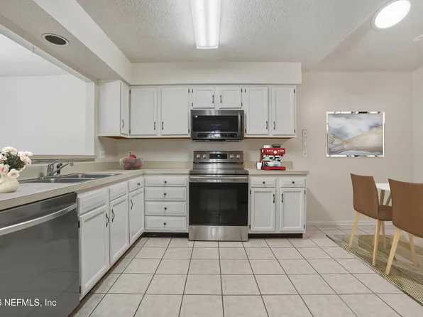 10879 CABBAGE POND Court, Jacksonville, FL 32257