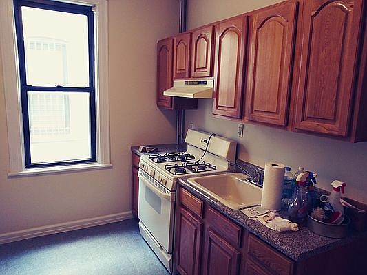 4th image of 33-50 29th St #1R