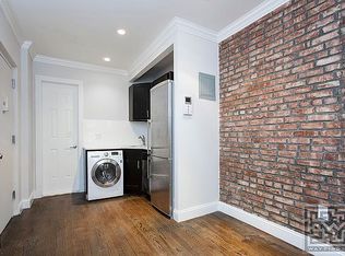 308 W 21st St #2A, New York, NY 10011