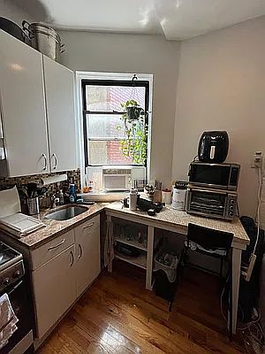 2nd image of 611 E 11th St APT 4A