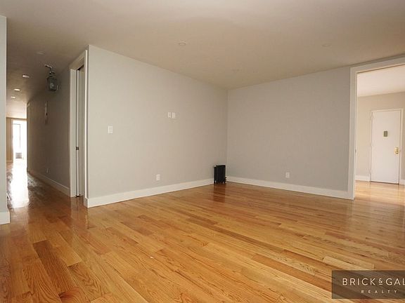 4th image of 336 Fort Washington Ave #2