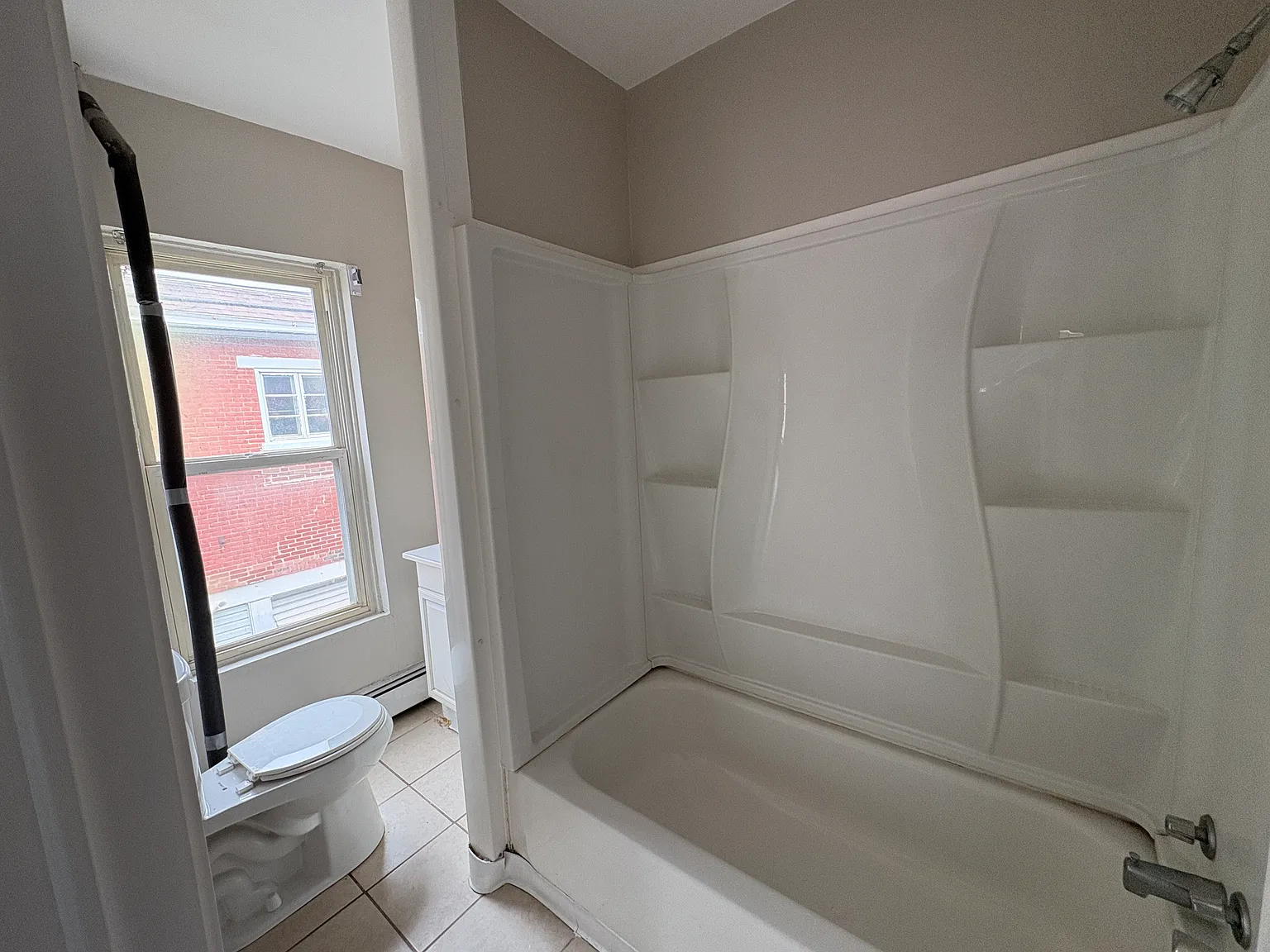 164 N Evans St — Photo 4