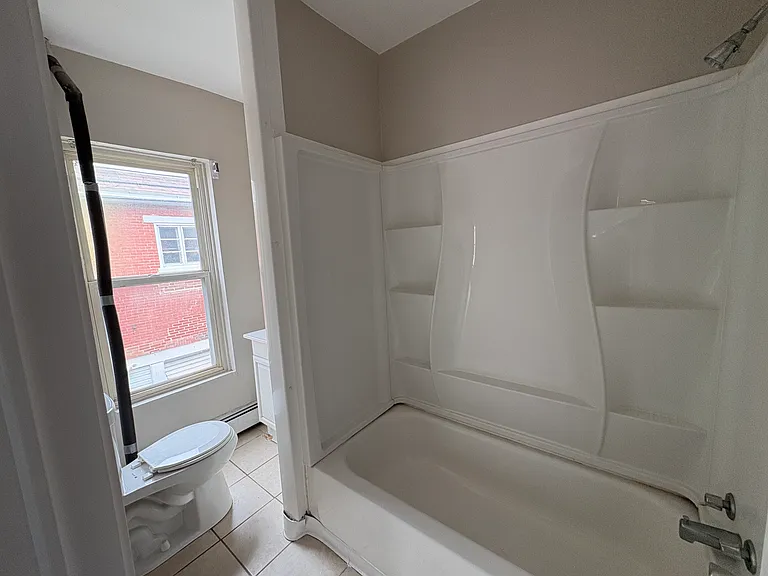 2 bed, 1.0 bath, 750 sqft, $1,450 — Photo 4