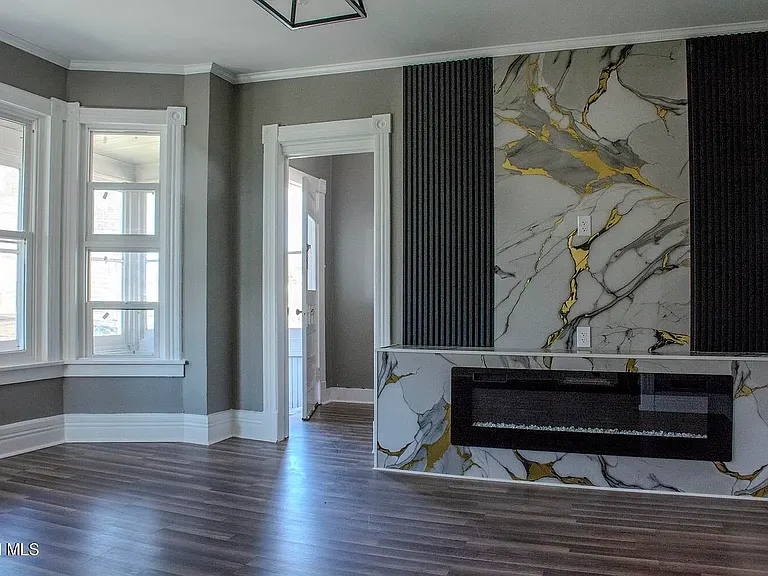 2032 Euclid Ave — Photo 2