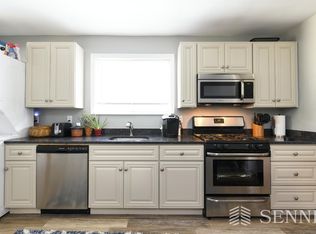 14 Marion St #F1, Cambridge, MA 02141