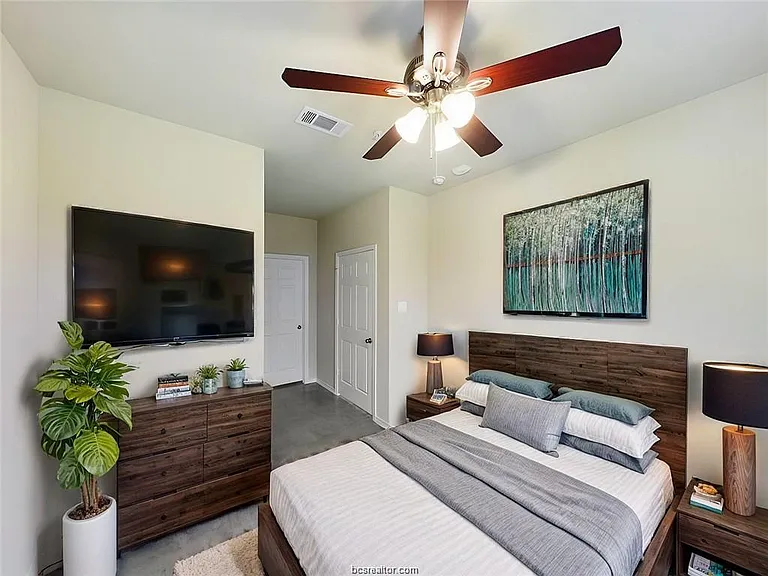 2910 Town Square Ave #2105 — Photo 5