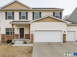 1753 90th St, West Des Moines, IA 50266