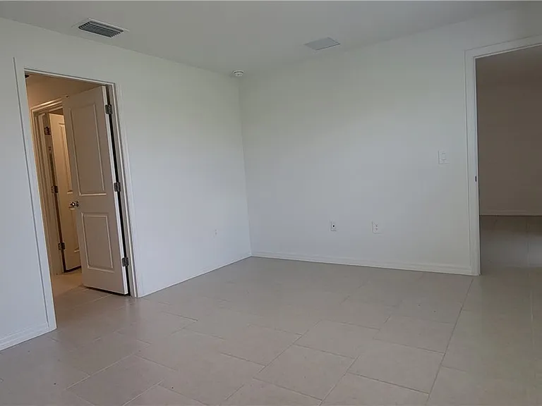 19709 Garden Ridge Ct — Photo 11