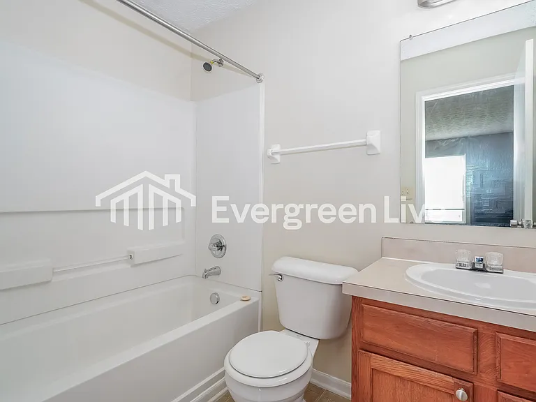 1720 E 24th Ave — Photo 11
