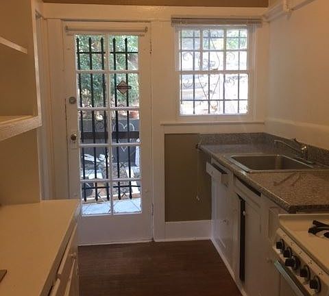 4th image of 840 1/2 Laguna Ave