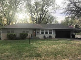 3209 NW Brown Dr, Topeka, KS 66618