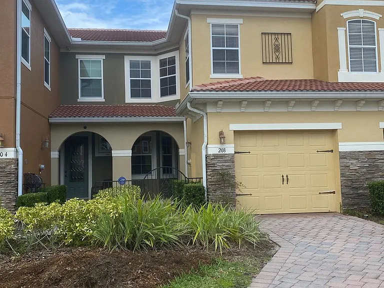 208 Canterbury Bell Dr — Photo 1