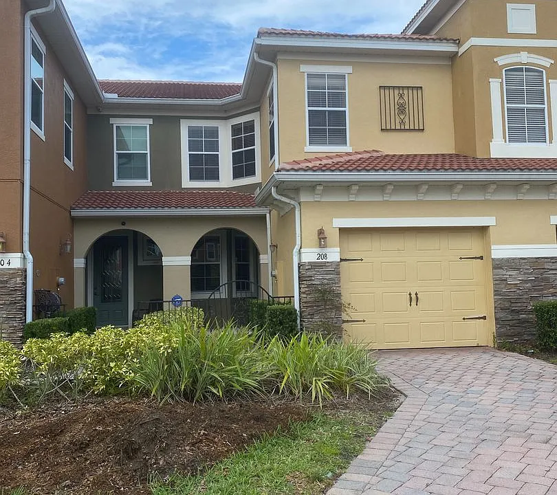 208 Canterbury Bell Dr