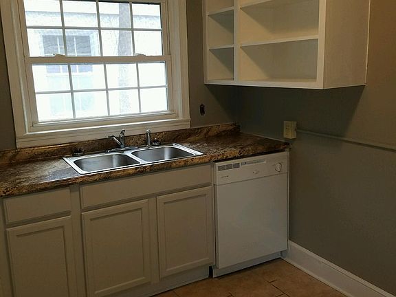 3rd image of 3004 Peebles Dr