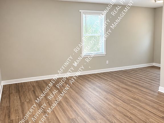 2nd image of 4048 Leroy Ave