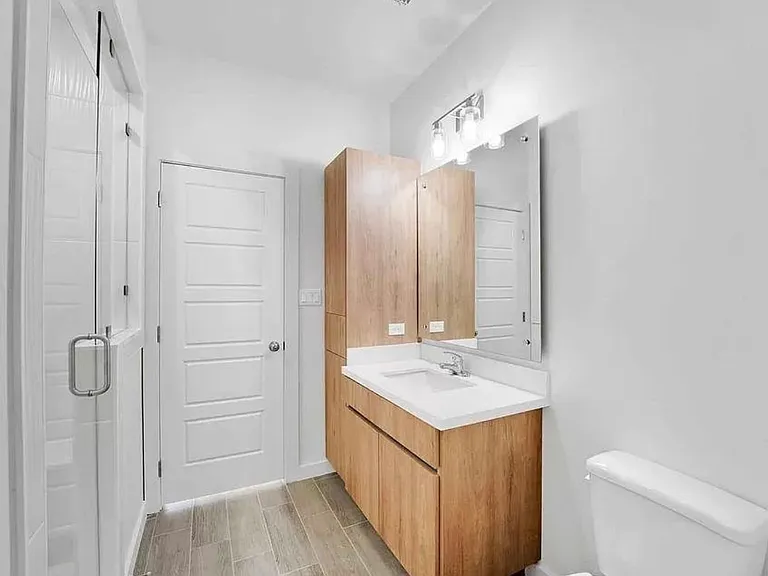 1402 W Platinum Dr #4 — Photo 5