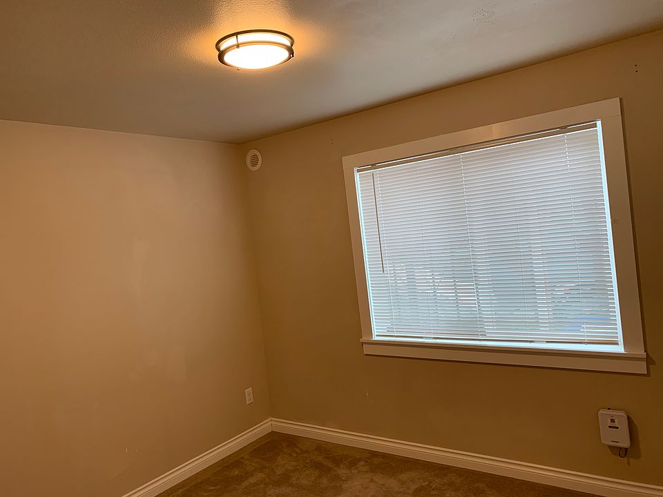 1st image of 5403 Columbia Dr S #A