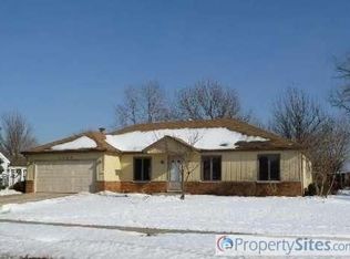 2232 Flambeau Dr, Naperville, IL 60564