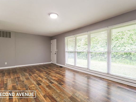 3rd image of 8675 Desoto Dr
