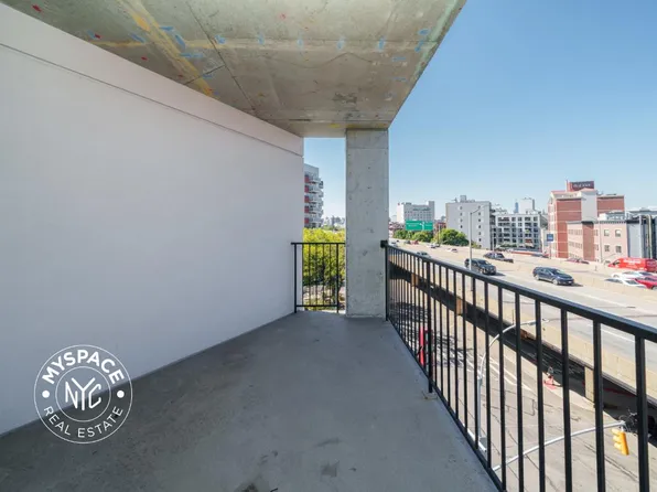 280 Meeker Avenue image 14 of 28