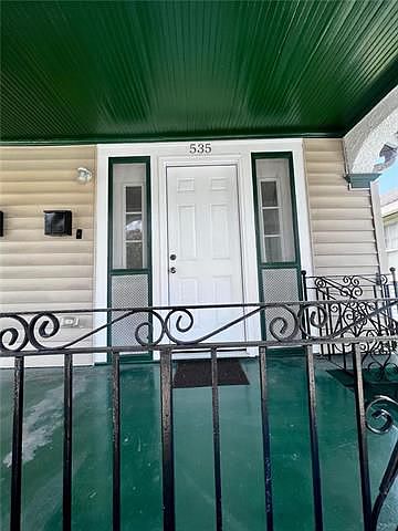 1st image of 535 S Hennessey St