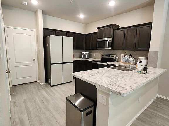 5th image of 1278 Alamo Dr