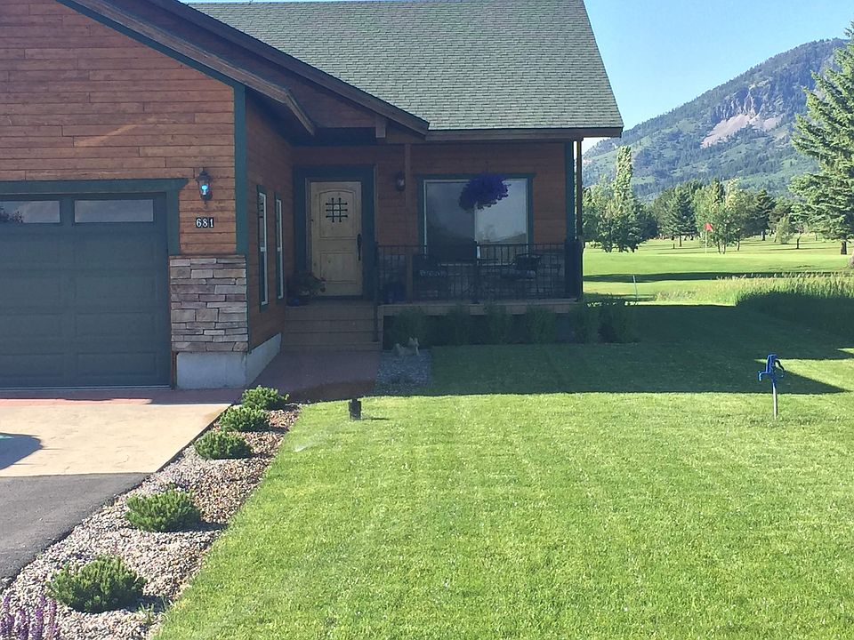 1st image of 681 Country Club Way