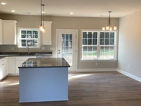 Kitchen with eat-in area